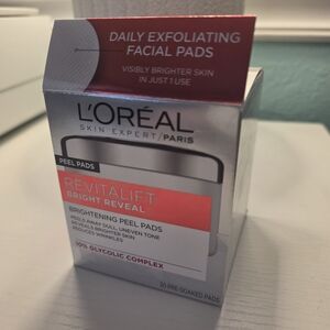 L'Oreal Revitalift Bright Reveal Peel Pads